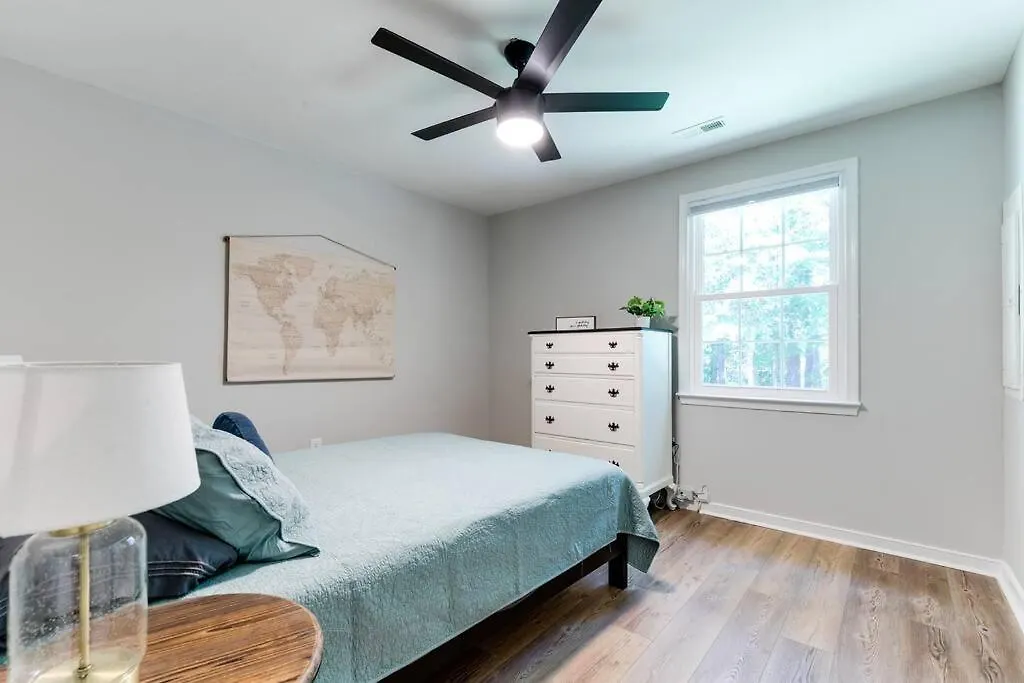 Charming, Cheerful 3 Bedroom Home In Richmond, Va!